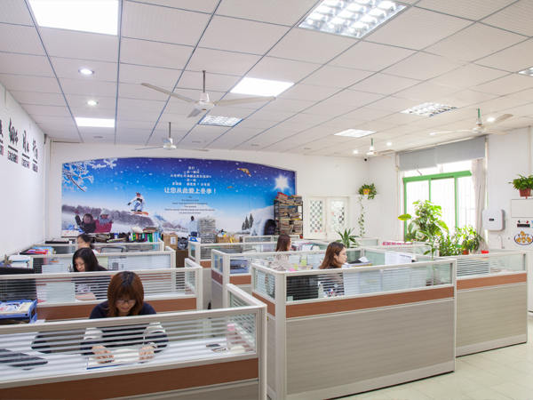 廣東<i style='color:red'>工服定制</i>廠家哪家好？