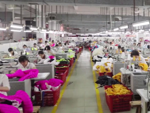 企業(yè)工廠為什么一定要定制團隊工作服裝？