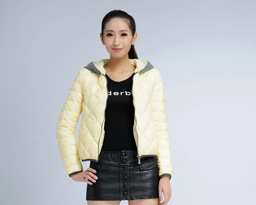 女裝時尚羽絨服（輕薄百搭8422）