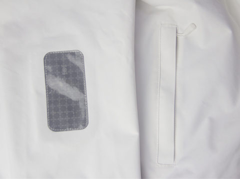 全件壓膠品牌戶(hù)外沖鋒衣