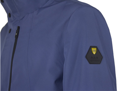 廠家定制品牌沖鋒衣，防水壓膠沖鋒衣