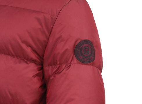 運動款羽絨服生產(chǎn)廠家戶外服定制