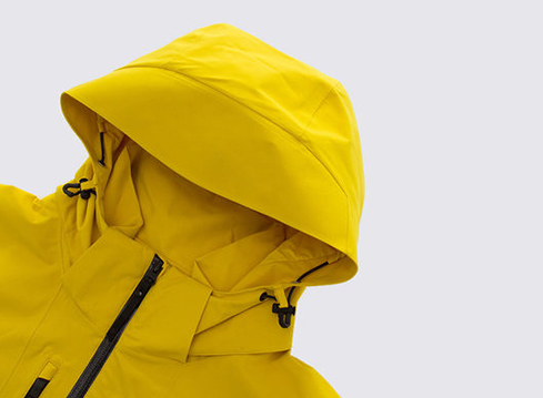 時(shí)尚潮牌沖鋒衣生產(chǎn)廠家定制品牌戶外沖鋒衣