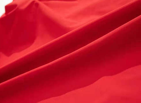 登山運動生產(chǎn)廠家定制品牌沖鋒衣