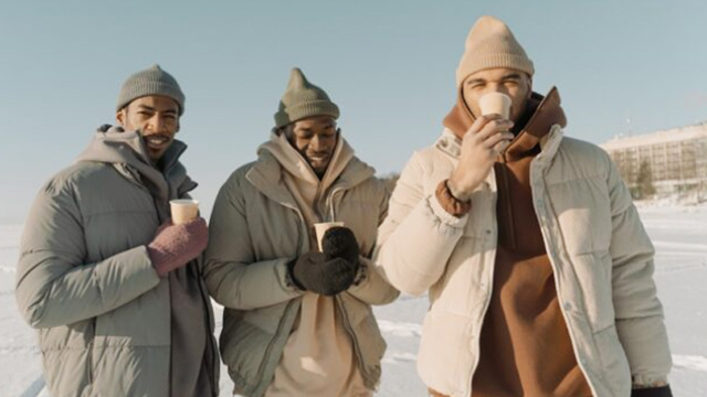 羽絨服防風(fēng)還是棉服防風(fēng)