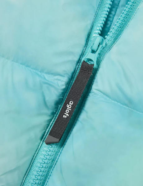 連帽羽絨服定制代工專業(yè)羽絨服制造商 連帽羽絨服定制代工專業(yè)羽絨服制造商