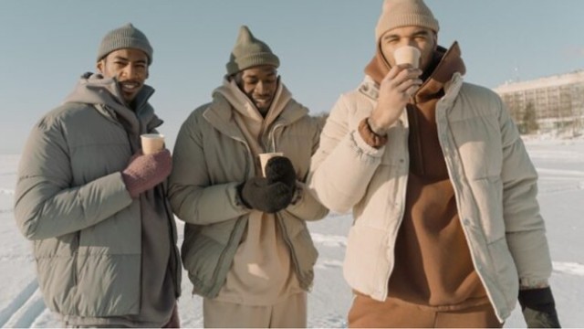 羽絨服翻新貓膩大揭秘，你中招了嗎?